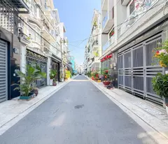GIÁ 7.1 TỶ- NHÀ 4 TẦNG- GẦN PHÚ MỸ HƯNG- HUỲNH THỊ ĐỒNG- HXH 6M- DT 4.6 x 12 - 2 LẦU- 4PN- HOÀN