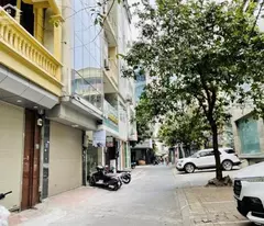 Bán nhà phố Nguyễn Khánh Toàn, Cầu Giấy, 6 tầng thang máy, ô tô vào nhà, 40m, 12.3 tỷ.