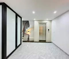 Bán nhà phố Nguyễn Khánh Toàn, Cầu Giấy, 6 tầng thang máy, ô tô vào nhà, 40m, 12.3 tỷ.