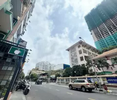 DUY NHẤT NHÀ BÁN - MẶT ĐƯỜNG XE TẢI ĐẬU CỬA Đ. NGUYỄN KHẮC NHU, QUẬN 1 - DT 4,2M*12M -  * LH GIANG