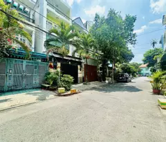 Nhà VIP Đường Nguyễn Văn Khối, P8 Gò Vấp – 4 Tầng Đối Diện Công Viên Làng Hoa – Chỉ 11 Tỷ