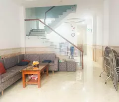 NHÀ 2 TẦNG 85M²,CHỈ CÁCH 2 CĂN RA MẶT TIỀN NGUYỄN PHƯỚC NGUYÊN,NGANG 4.75M,3PN,SÁT CHỢ,BÊN CÔNG