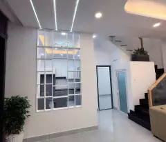 CCG CHỈ 3,4 TỶ NHÀ ĐẸP TRUNG TÂM THỊ TRẤN HÓC MÔN