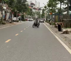 Bán nhà c4 khai sơn ngọc thuỵ, 35m x 3m8 vỉa hè kinh doanh