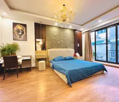 THẠCH BÀN – NHÀ DÂN XÂY 42M2 × 5 TẦNG – Ô TÔ ĐỖ CỬA – NHỈNH 8 TỶ