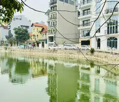 bán nhà mặt hồ, 130m, MT 6.5m, ôtô tránh full thổ cư