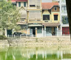 bán nhà mặt hồ, 130m, MT 6.5m, ôtô tránh full thổ cư
