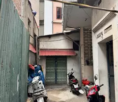 Duy nhất 1 căn ! chỉ nhỉnh 3 tỷ nhà c4 Nguyễn Văn Cừ, oto gần, sổ đỏ cất két.