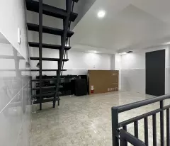 Nhà mới xây cho thuê, thiết kế hiện đại, sạch sẽ, dọn vào ở ngay.