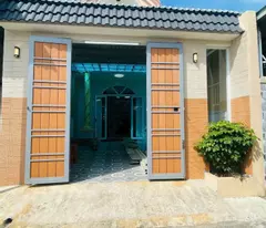 Bán nhà hẻm beton thị trấn Đức Hòa dt 130m2 , 1 lầu, 3pn , 3wc giá 2,35 tỷ