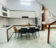 Bán nhà hẻm beton thị trấn Đức Hòa dt 130m2 , 1 lầu, 3pn , 3wc giá 2,35 tỷ