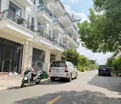 BÁN NHÀ PHỐ SANG TRỌNG 7PN DÒNG TIỀN 20TR/THÁNG – GIÁ CHỈ 6.5 TỶ - Q.12, HỒ CHÍ MINH