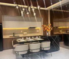 Bán nhà Quận 7 hẻm Huỳnh Tấn Phát, ngang 8m, 1 trệt 2 lầu sân thượng, nhà mới, giá 8.7 tỷ