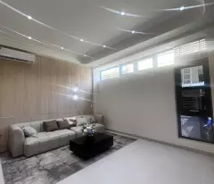 Bán nhà Quận 7 hẻm Huỳnh Tấn Phát, ngang 8m, 1 trệt 2 lầu sân thượng, nhà mới, giá 8.7 tỷ