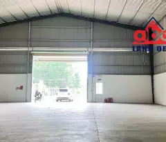 nhà xưởng sản xuất ngoài khu, có trang bị PC vách tường, trống xưởng bàn giao SX liền