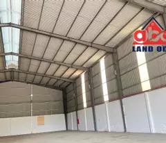 nhà xưởng sản xuất ngoài khu, có trang bị PC vách tường, trống xưởng bàn giao SX liền