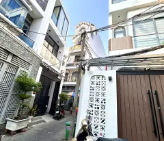 NHÀ ĐẸP VÀO Ở NGAY CHỈ 5.2T- Đ.TÔN ĐẢN NGANG 4.2M- LƯU THÔNG RA Đ.SỐ - KHÁNH HỘI- HOÀNG DIỆU-