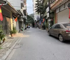 Sang nước ngoài định cư bán 37,6m2 nhà C4 cách 1 nhà ra đường Trâu Quỳ, Gia Lâm