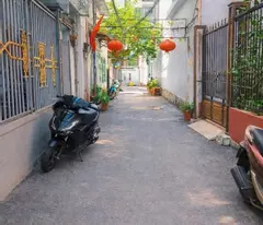 NHÀ ĐƯỜNG NÚI THÀNH – Sát Quảng trường 29/3 – Vào  ở luôn