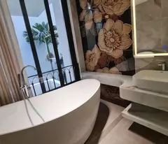 Bán nhà Nguyễn Văn Cừ 75m 6 tầng thang máy ô tô qua hơn 15 tỷ