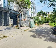 Mặt tiền KDC Intresco đường Phạm Hùng giáp QL50 Hiếm 5x20 Phân lô 4 tầng - 0931172218