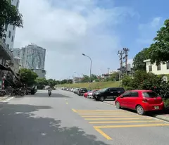 bán nhà Ngọc Thuỵ, 115m, mặt tiền 5.6m, 1 nhà ra mặt phố, 7 chỗ vào nhà