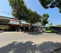 Bán nhà mặt tiền đường Nguyễn Trung Trực, vị trí đắc địa, kinh doanh sầm uất, giao thông thuận tiện