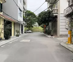 Cần bán 80m2 khu phân lô Giáo Viên Ngọc Thụy - Hạ Tầng Tốt - View Công Viên Ba Đồi