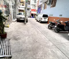 BÁN NHÀ Đ.SỐ- MẶT TIỀN XE HƠI ĐẬU CỬA- NHÀ ĐẸP VÀO Ở NGAY- THÔNG RA KHÁNH HỘI - HOÀNG DIỆU- NGUYỄN