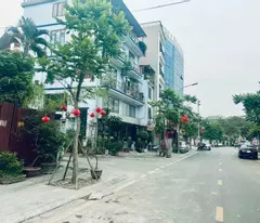 Đất đẹp ngõ 201 Phúc Lợi Ngõ rộng 3,5m Xây 6 tầng tháng máy đầu tư giữ tiền chỉ  110tr/m2