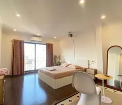 BÁN NHÀ HÀNG XÓM VINHOME – DÒNG TIỀN 200TR  GARA Ô TÔ – MẶT TIỀN RỘNG – HƠN 9 TỶ CHÚT XÍU
