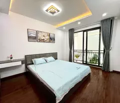 Bán nhà phố Đê La Thành, Đống Đa, nhà xây mới, gần phố, 42m, 5 tầng, 10.3 tỷ