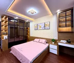 Bán nhà phố Đê La Thành, Đống Đa, nhà xây mới, gần phố, 42m, 5 tầng, 10.3 tỷ