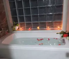 Cho Thuê Phòng 42m2 Full Nội Thất – Quận 1 – Giá Chỉ 6,8 Triệu/Tháng