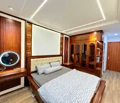 nguyễn khang 36m x7 tầng thang máy 13,6 tỷ gần phố,vf3 đỗ cửa,ngõ thông