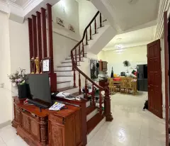 Bán nhà dân xây ngay chợ Bồ Xuyên vào đường oto gần 50m2, giá chỉ 3,x tỷ