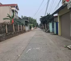 "CHỈ 100 BƯỚC CHÂN RA ĐẠI LỘ - Lô đất 'Vàng' Hạ Bằng sát vách CNC Hòa Lạc, chậm tay là mất! SĐT :