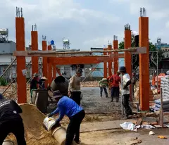 Còn 4 nền trong khu nhà phố đang xây dựng đồng bộ 126m ngang 5m, 4 tầng đường nhựa