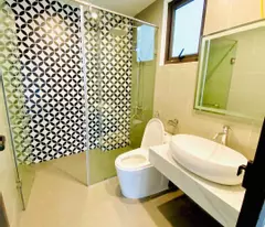 Cho thuê nhà, 275m2_ 6T; Huỳnh Thúc Kháng, Nguyên Hồng, Vũ Ngọc Phan