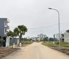 Đi bộ ra ga metro, chị gái giảm 300tr lô đất 100m, mặt tiền 8m đường oto tránh,vị trí kinh doanh