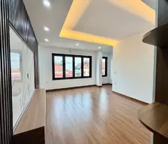 Bán nhà khuyến lương 6 tầng thang máy long lanh lô góc ô tô đỗ cửa hoàng mai
