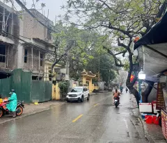 BÁN NHÀ KINH DOANH TRẦN CUNG 32m2 5 TẦNG MT 3,6m 9,4 TỶ