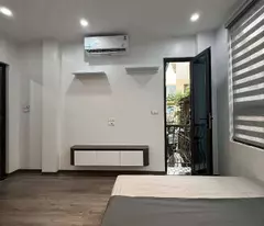 kim mã 25m x5 tầng giá 6,8 tỷ lô góc,ngõ thông,cách phố 10m -full nội thất
