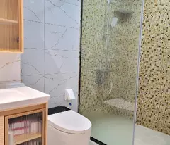 Cho thuê nhà, THANG MÁY, 158m2- 4,5T, Trần Quốc Hoàn, Phạm Tuấn Tài