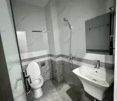 Cho thuê nhà mới, TM, 273m2- 6T, Nguyễn Trường Tộ, Hàng Than, Trấn Vũ