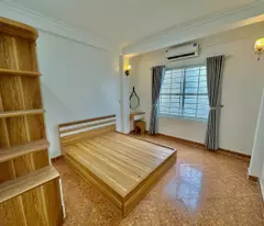 Cho thuê nhà 5 tầng ngõ 13 Lĩnh Nam, Hoàng Mai. Giá: 11.5tr. LH: 0937158386