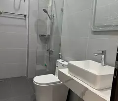 Nhà đẹp- ô tô đỗ sát cổng- cách ô tô gần trường chợ dân xây bàn giao mới 100% cực rẻ