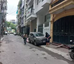 🔥 Cho thuê nhà phân lô phố Trung Kính, Vũ Phạm Hàm giá rẻ 🔥
🏡 Diện tích: 90m² giá 36tr/tháng