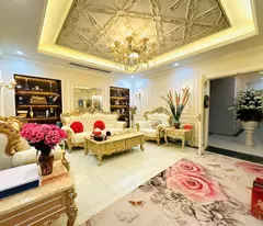 BÁN BIỆT THỰ SÂN VƯỜN PHỐ NGỌC THUỴ - Ô TÔ THÔNG - 130M NHỈNH 21 TỶ