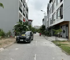 Bán đất tái định cư Trâu Quỳ, 119m2. Vị trí vàng, đường thông phố Thành Trung, kinh doanh tốt